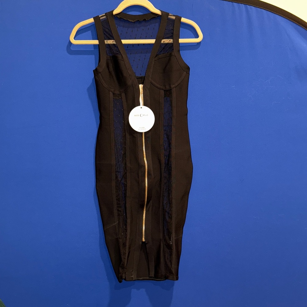 Miss Circle Black Dress